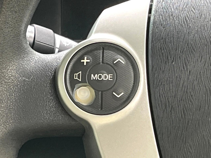 2013 Toyota Aqua DAA-NHP10 (UW-69ef58ca4cfff)[24]