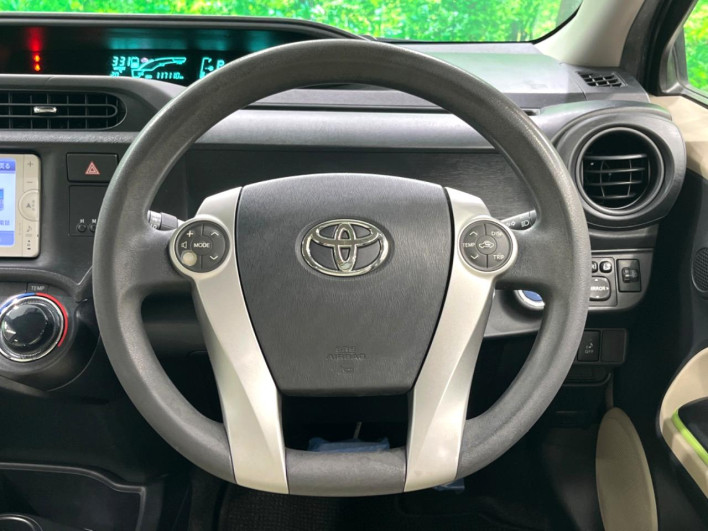 2013 Toyota Aqua DAA-NHP10 (UW-69ef58ca4cfff)[23]