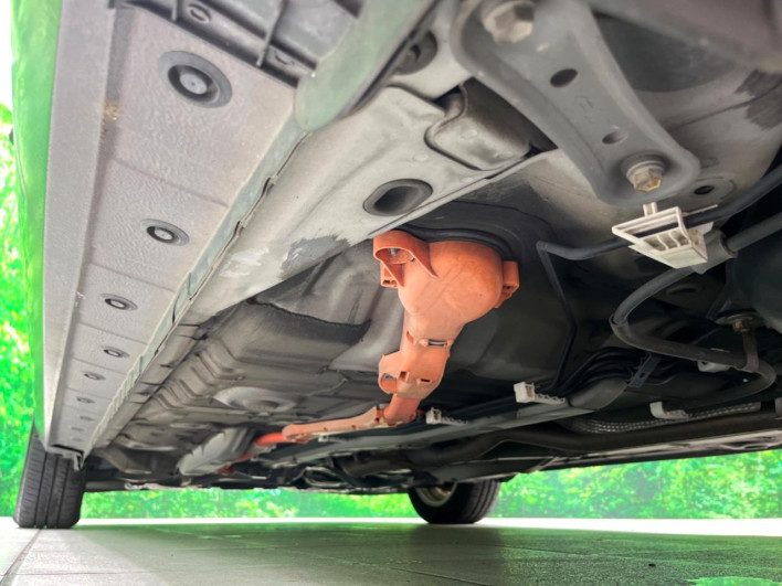 2013 Toyota Aqua DAA-NHP10 (UW-69ef58ca4cfff)[12]