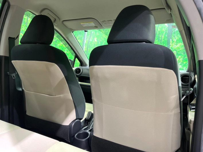 2013 Toyota Aqua DAA-NHP10 (UW-69ef58ca4cfff)[17]