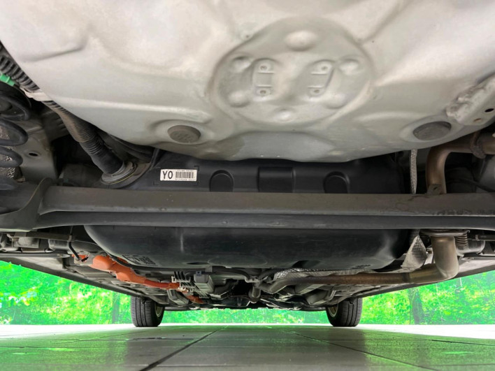 2013 Toyota Aqua DAA-NHP10 (UW-69ef58ca4cfff)[9]