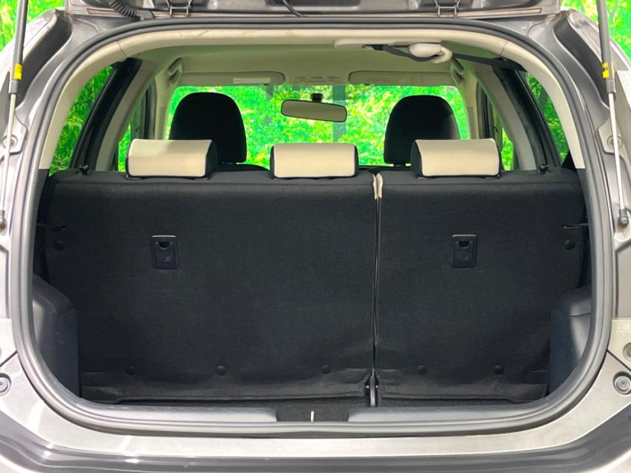 2013 Toyota Aqua DAA-NHP10 (UW-69ef58ca4cfff)[13]