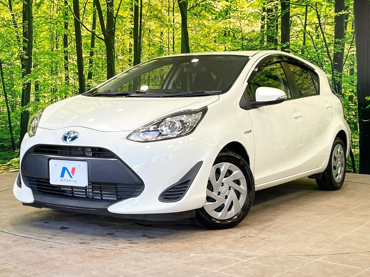 2018 Toyota Aqua DAA-NHP10