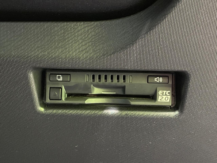 2018 Toyota Aqua DAA-NHP10 (UW-69ef58ca5b47b)[17]