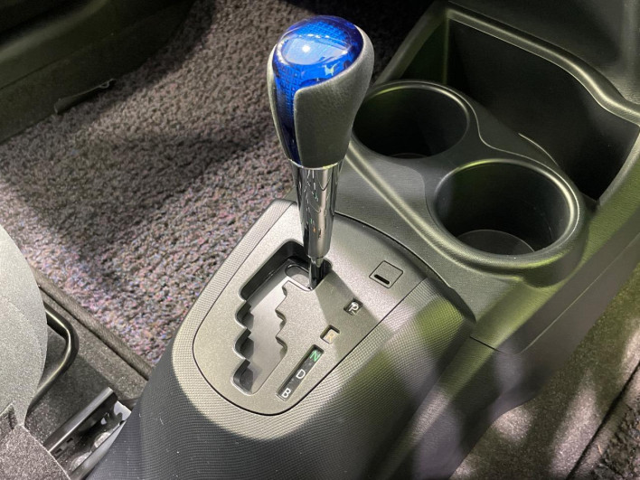 2018 Toyota Aqua DAA-NHP10 (UW-69ef58ca5b47b)[20]