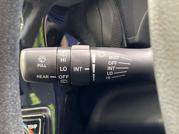 2018 Toyota Aqua DAA-NHP10 (UW-69ef58ca5b47b)[29]