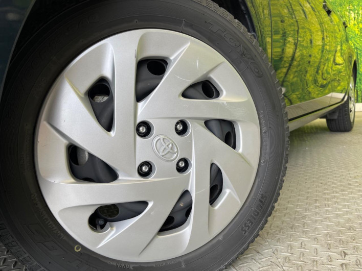 2018 Toyota Aqua DAA-NHP10 (UW-69ef58cb29483)[21]