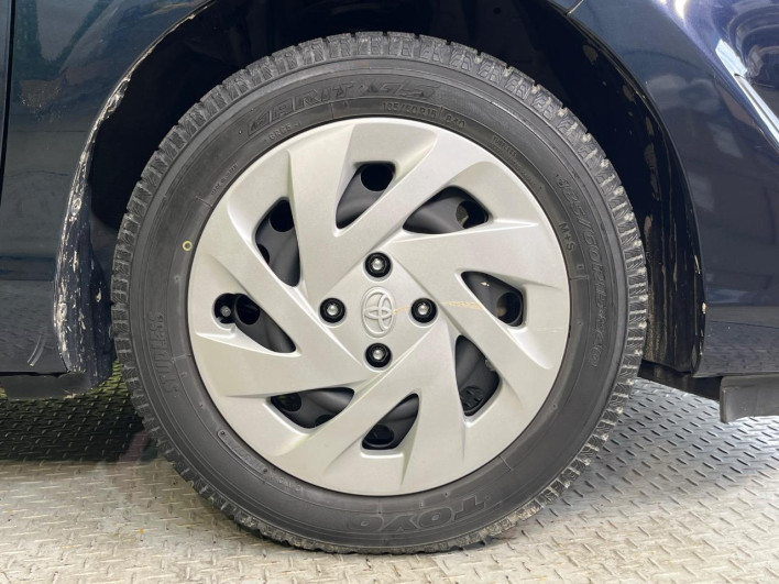 2018 Toyota Aqua DAA-NHP10 (UW-69ef58cb29483)[18]