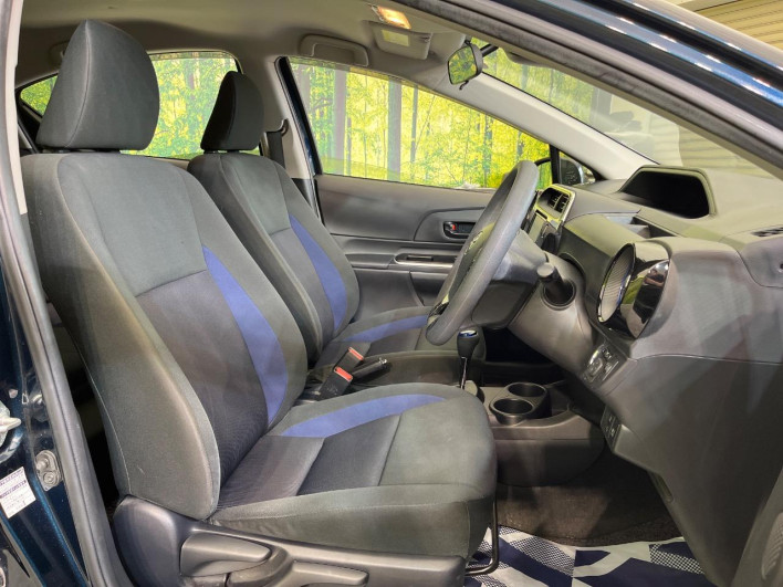 2018 Toyota Aqua DAA-NHP10 (UW-69ef58cb29483)[26]