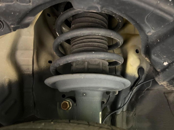 2019 Toyota Aqua DAA-NHP10H (UW-69ef58cbe2b0c)[19]