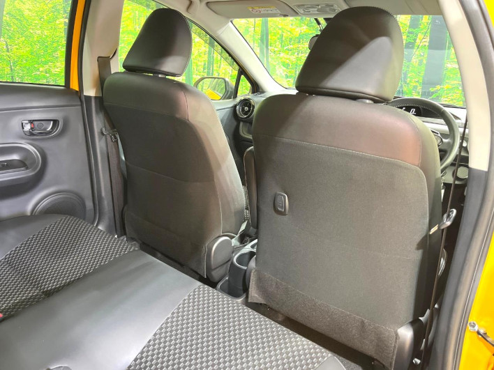 2019 Toyota Aqua DAA-NHP10H (UW-69ef58cbe2b0c)[26]