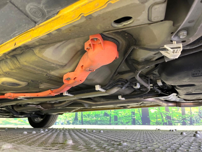 2019 Toyota Aqua DAA-NHP10H (UW-69ef58cbe2b0c)[29]