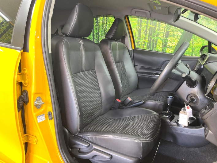 2019 Toyota Aqua DAA-NHP10H (UW-69ef58cbe2b0c)[24]