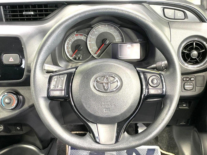 2016 Toyota Vitz DBA-NSP130 (UW-69ef58ce09bce)[5]
