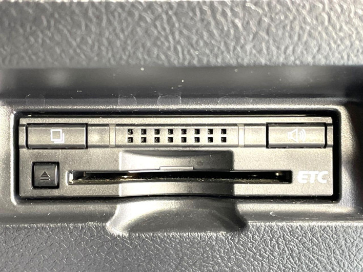 2016 Toyota Vitz DBA-NSP130 (UW-69ef58ce09bce)[27]