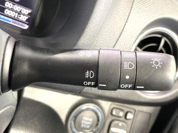 2016 Toyota Vitz DBA-NSP130 (UW-69ef58ce09bce)[23]