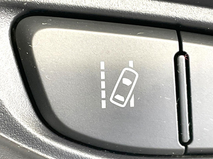 2016 Toyota Vitz DBA-NSP130 (UW-69ef58ce09bce)[25]