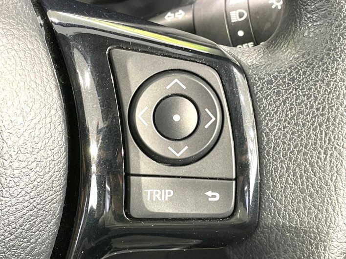 2016 Toyota Vitz DBA-NSP130 (UW-69ef58ce09bce)[21]