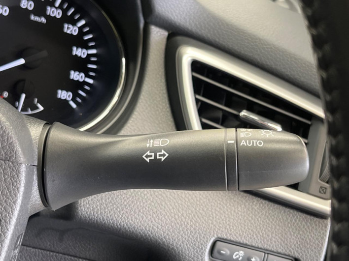 2015 Nissan X-Trail DBA-NT32 (UW-69ef58d116ba1)[29]