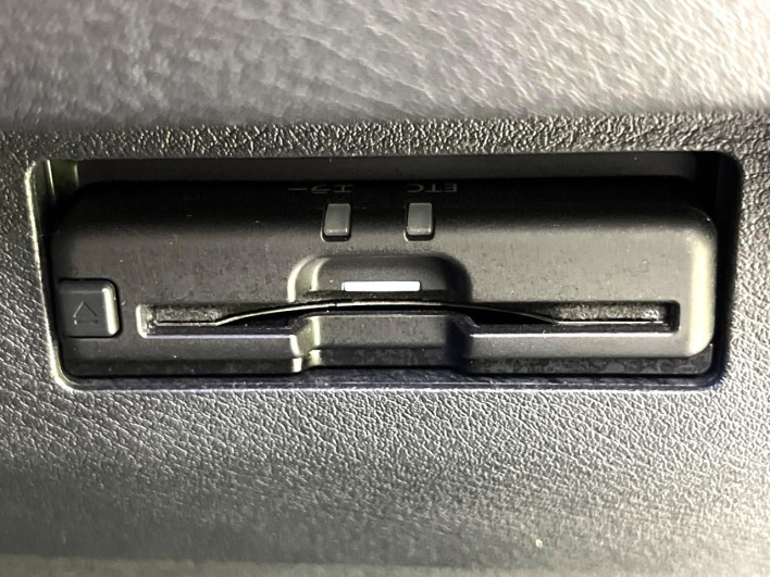 2022 Nissan Kicks 6AA-P15 (UW-69ef58d2d3b9a)[8]