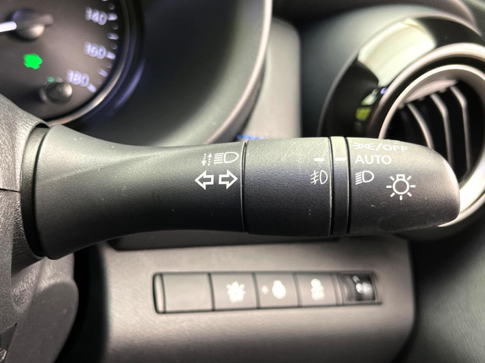 2022 Nissan Kicks 6AA-P15 (UW-69ef58d2d3b9a)[11]