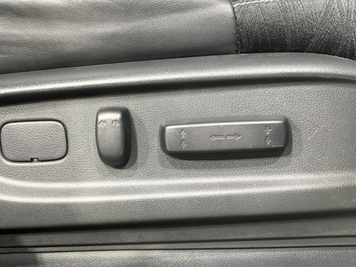 2017 Honda Odyssey DBA-RC1 (UW-69ef58d4416e2)[28]