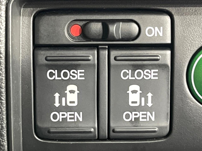 2017 Honda Odyssey DBA-RC1 (UW-69ef58d4416e2)[29]