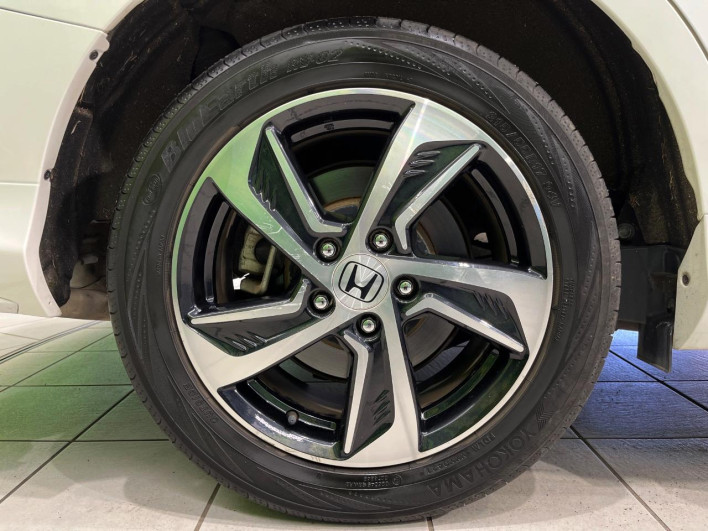 2016 Honda Odyssey DBA-RC2 (UW-69ef58d4a0c44)[12]