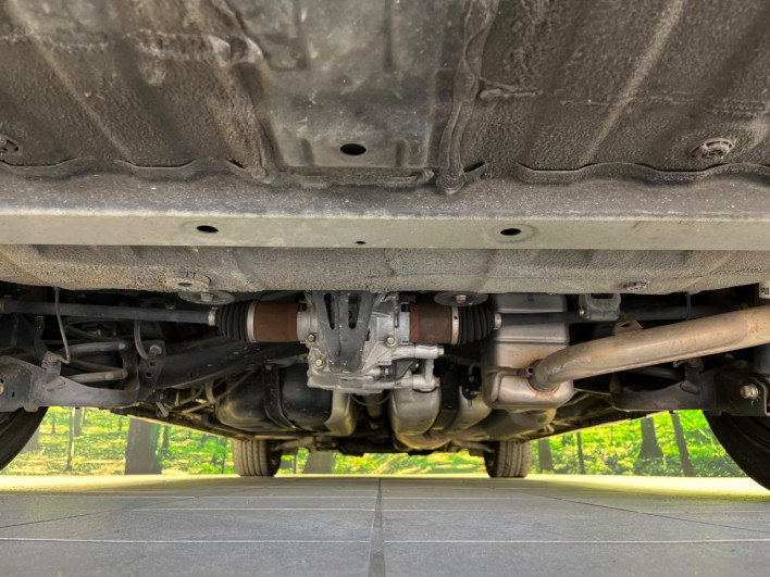 2016 Honda Odyssey DBA-RC2 (UW-69ef58d4a0c44)[22]