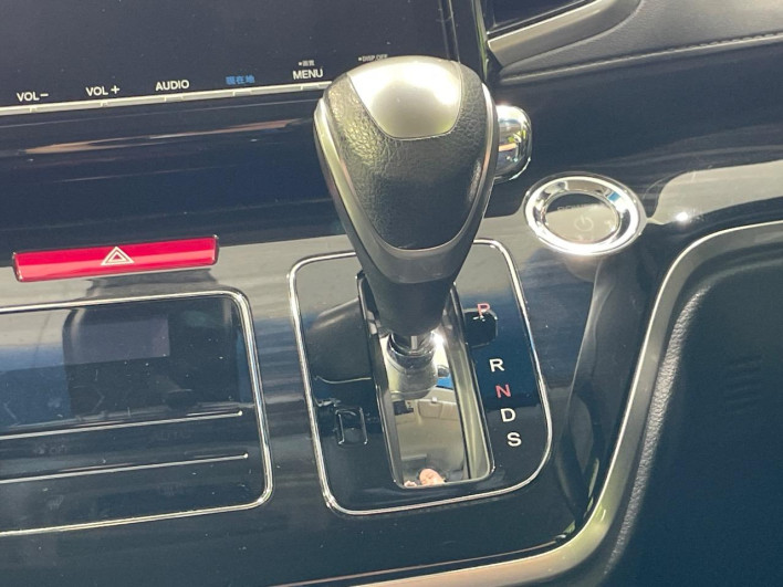 2018 Honda Odyssey Hybrid 6AA-RC4 (UW-69ef58d643303)[21]