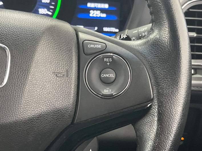 2014 Honda VEZEL DAA-RU3 (UW-69ef58d6cd68b)[28]