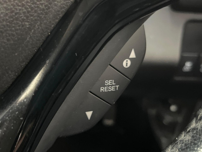 2014 Honda VEZEL DAA-RU3 (UW-69ef58d6cd68b)[23]