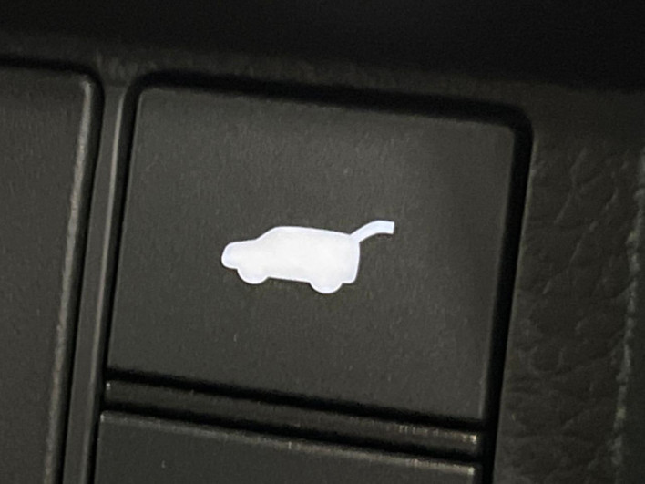 2023 Honda Step Wagon 6AA-RP8 (UW-69ef58d6d7602)[21]