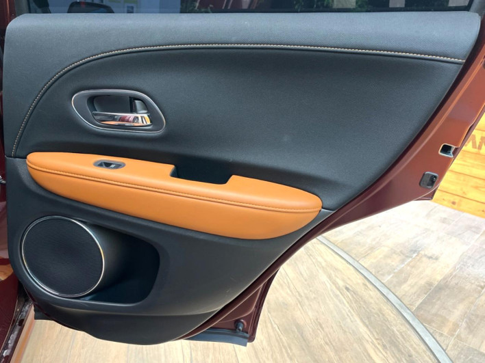 2014 Honda VEZEL DAA-RU3 (UW-69ef58d81eec8)[19]