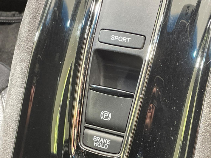 2016 Honda VEZEL DAA-RU3 (UW-69ef58d889a3b)[13]