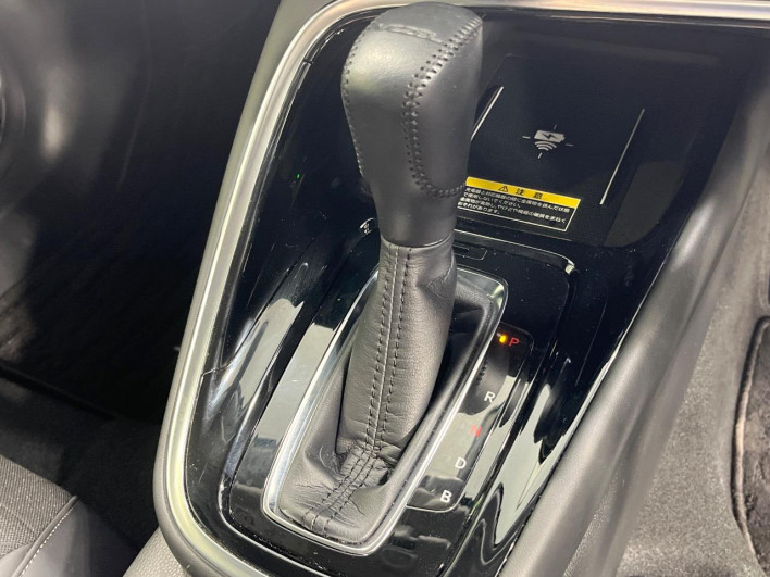 2021 Honda VEZEL 6AA-RV5 (UW-69ef58dae27b3)[23]