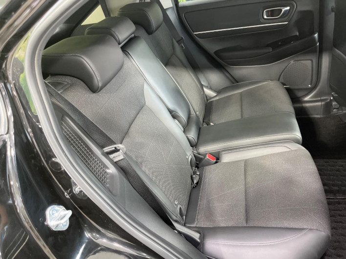 2021 Honda VEZEL 6AA-RV5 (UW-69ef58dae27b3)[28]