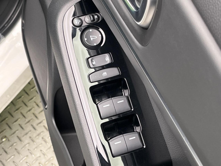 2021 Honda VEZEL 6AA-RV5 (UW-69ef58dbad8e3)[24]