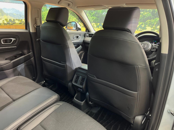 2021 Honda VEZEL 6AA-RV6 (UW-69ef58dd0cc88)[18]