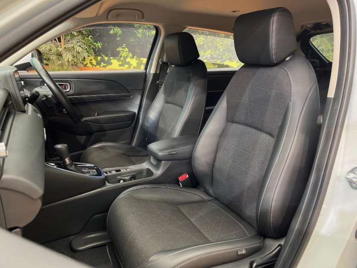 2021 Honda VEZEL 6AA-RV6 (UW-69ef58dd0cc88)[15]