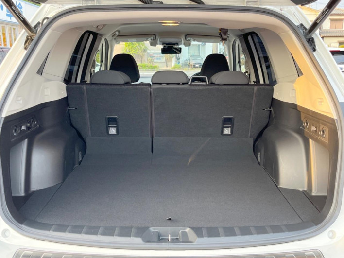 2019 Subaru Forester 5AA-SKE (UW-69ef58e3a02a3)[26]