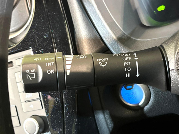 2021 Nissan Note DAA-SNE12 (UW-69ef58e4c26d8)[23]