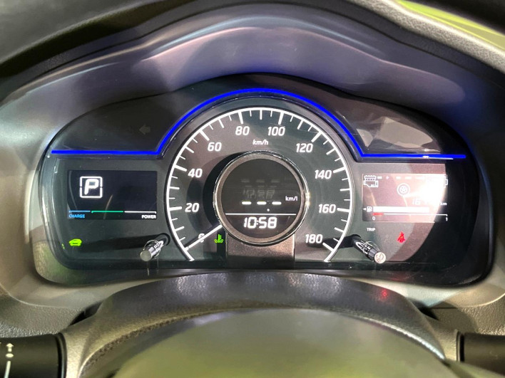 2021 Nissan Note DAA-SNE12 (UW-69ef58e4c26d8)[24]