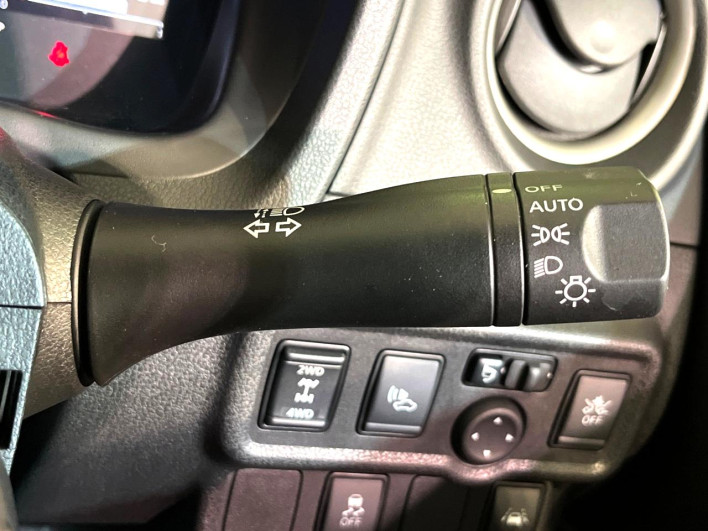 2021 Nissan Note DAA-SNE12 (UW-69ef58e4c26d8)[22]