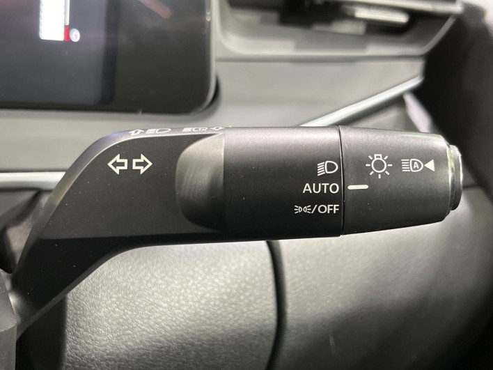 2022 Nissan Note 6AA-SNE13 (UW-69ef58e588716)[21]