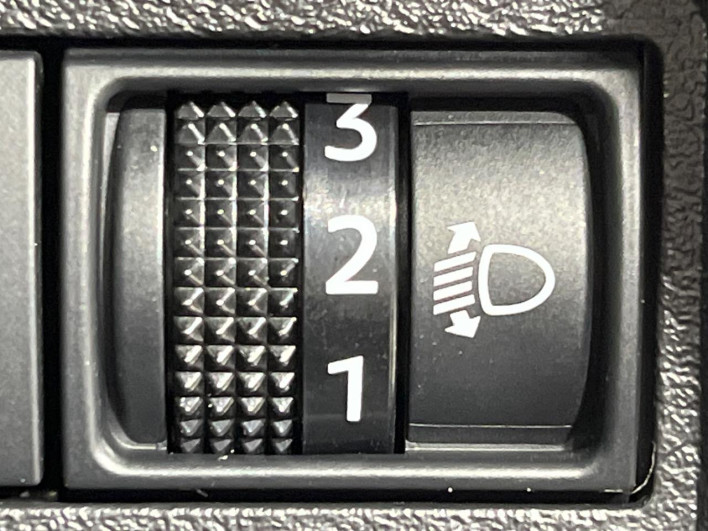 2022 Nissan Note 6AA-SNE13 (UW-69ef58e588716)[14]