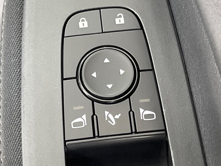 2022 Nissan Note 6AA-SNE13 (UW-69ef58e588716)[10]