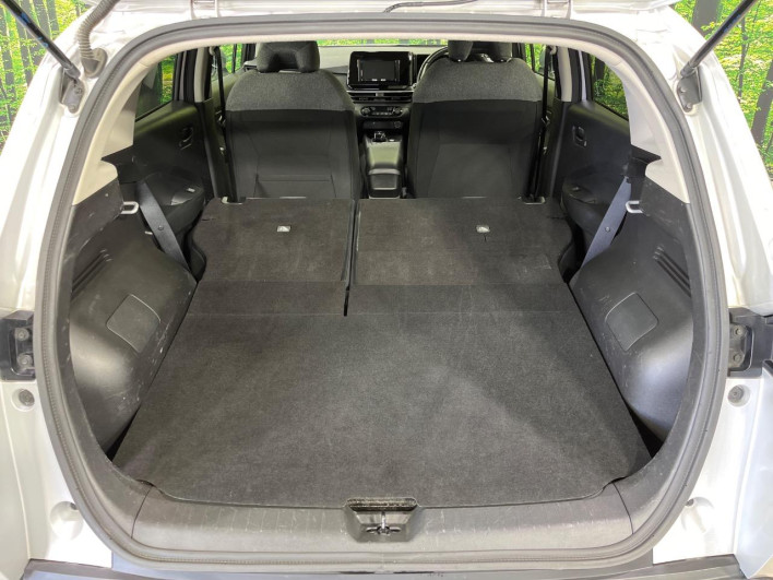 2022 Nissan Note 6AA-SNE13 (UW-69ef58e588716)[7]