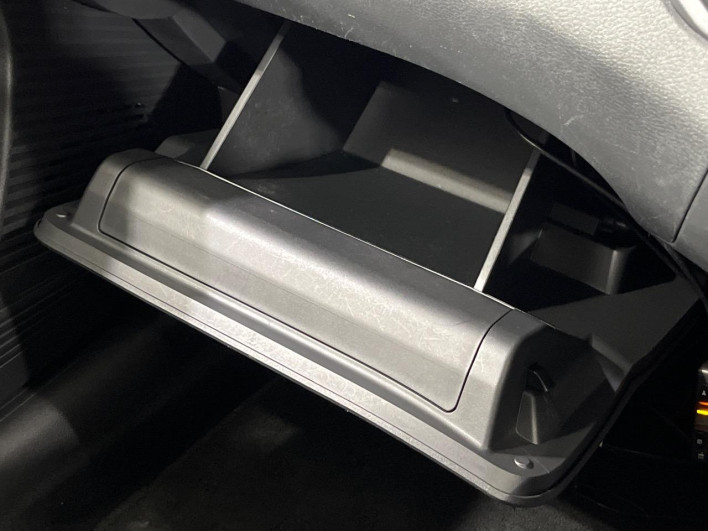 2022 Nissan Note 6AA-SNE13 (UW-69ef58e588716)[27]