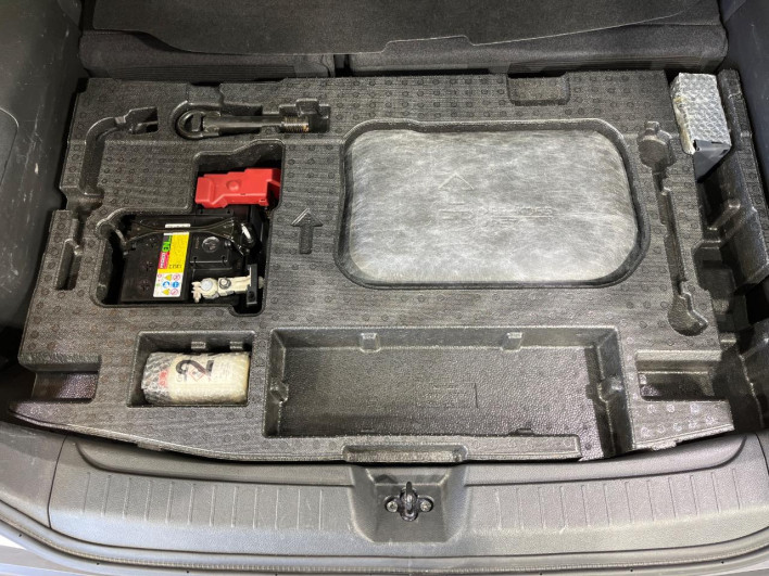 2022 Nissan Note 6AA-SNE13 (UW-69ef58e588716)[8]